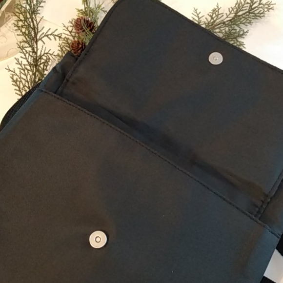 Baggallini Cross Body Bag - Picture 6 of 7